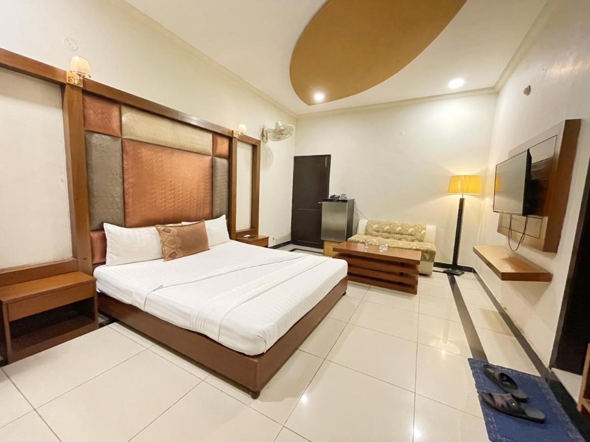 Hotel Multan Extérieur photo