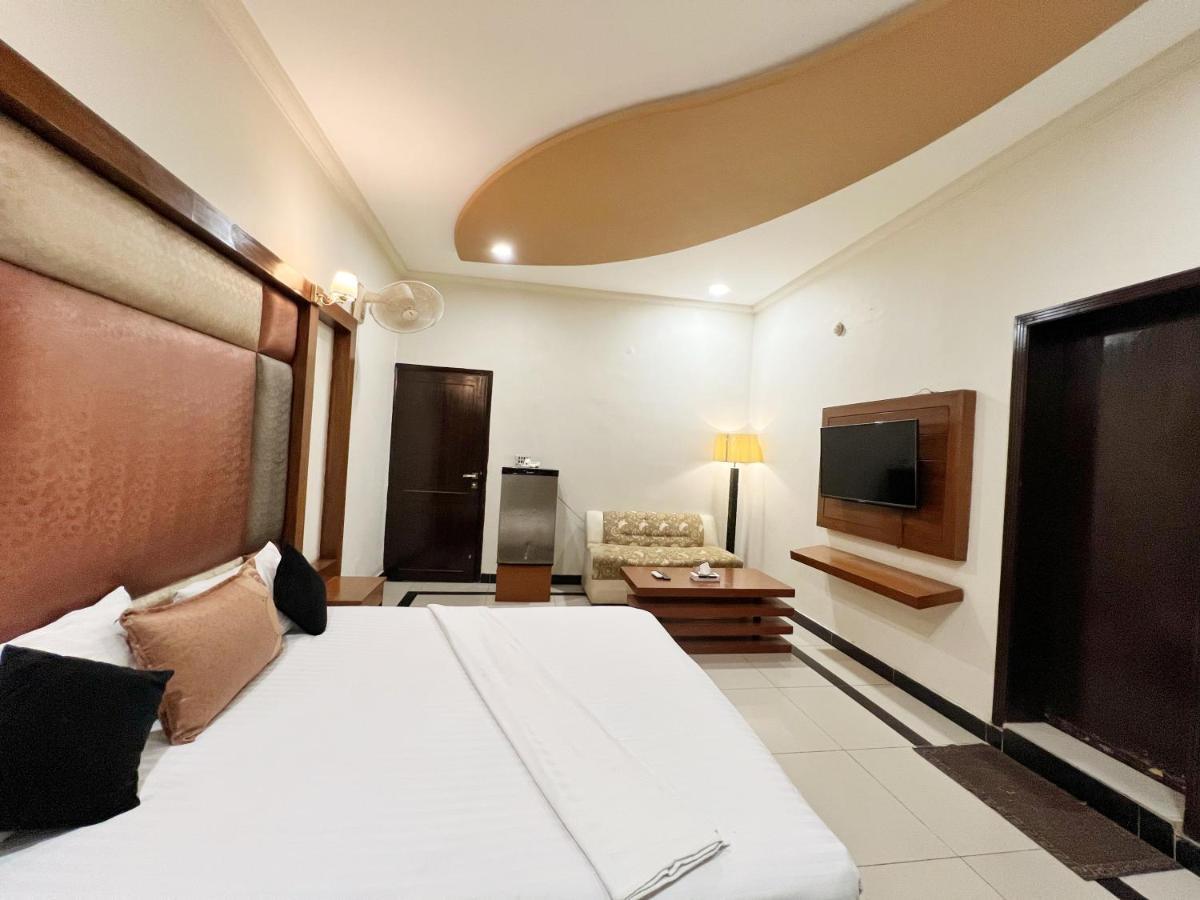 Hotel Multan Extérieur photo