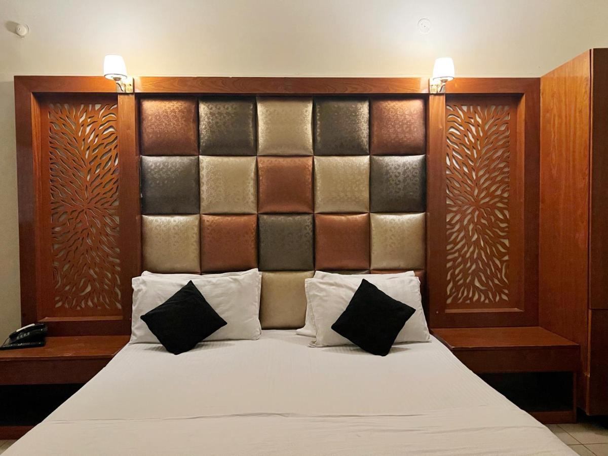 Hotel Multan Extérieur photo