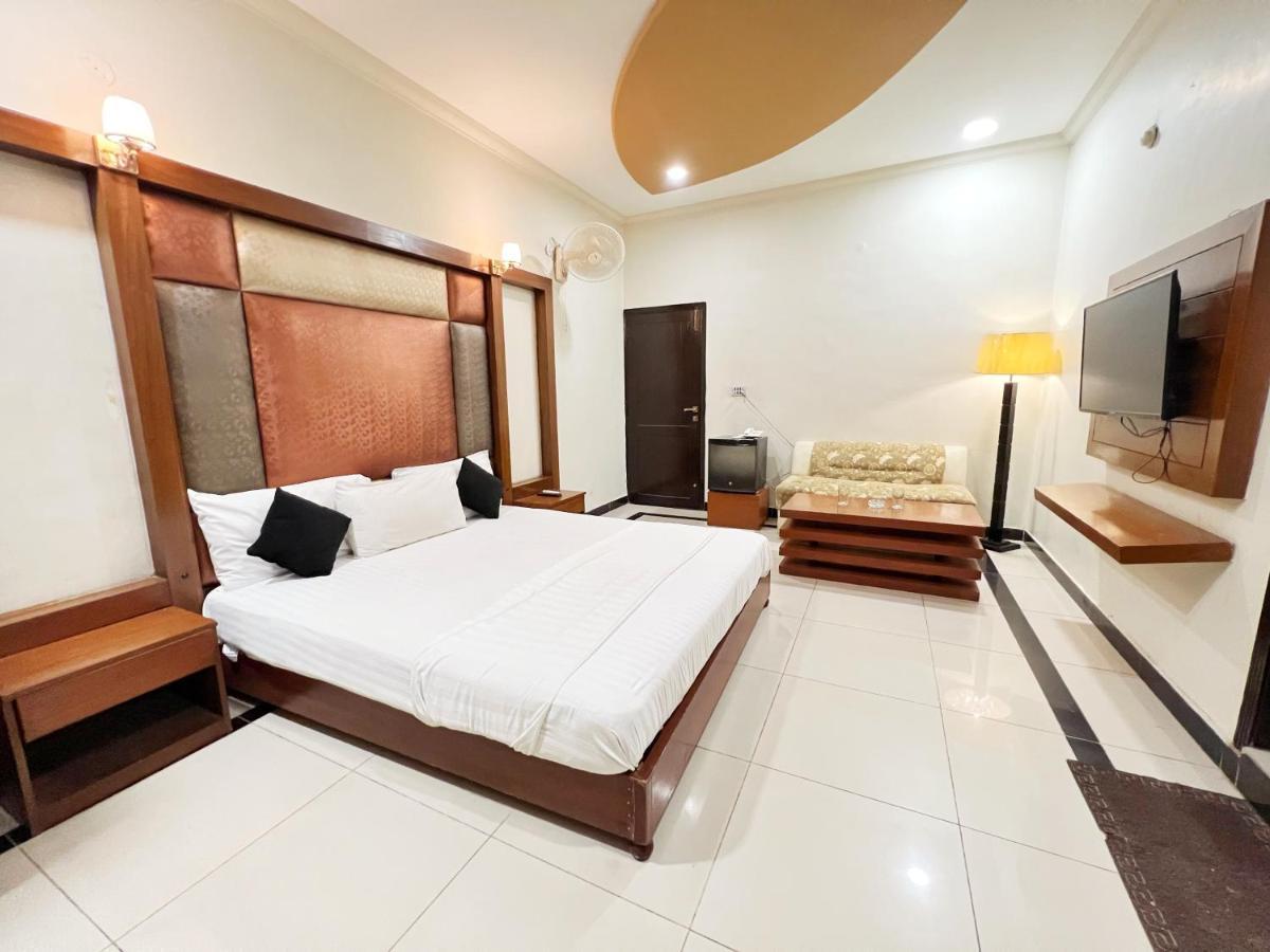 Hotel Multan Extérieur photo