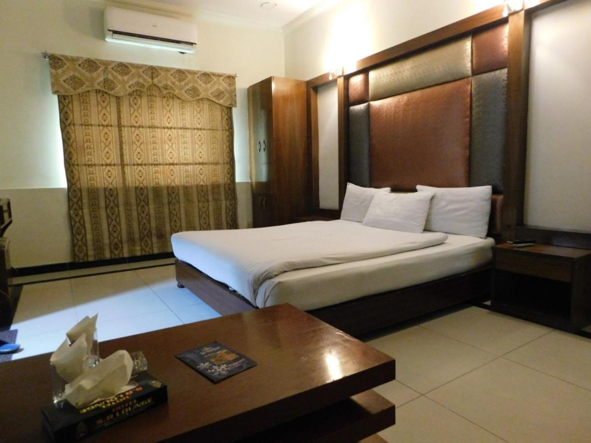 Hotel Multan Extérieur photo