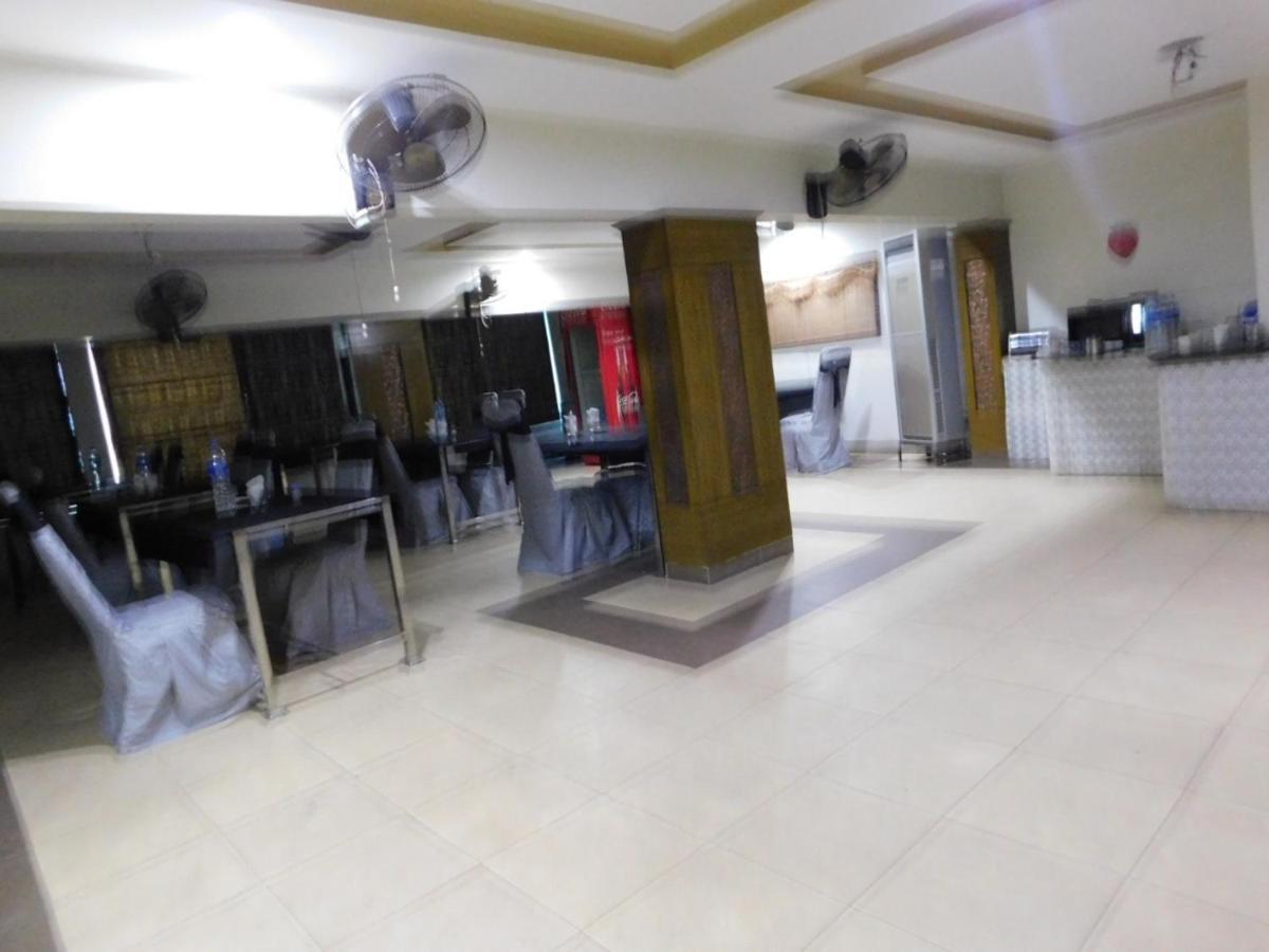 Hotel Multan Extérieur photo