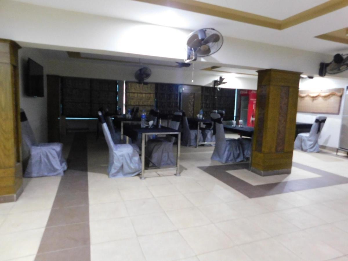 Hotel Multan Extérieur photo