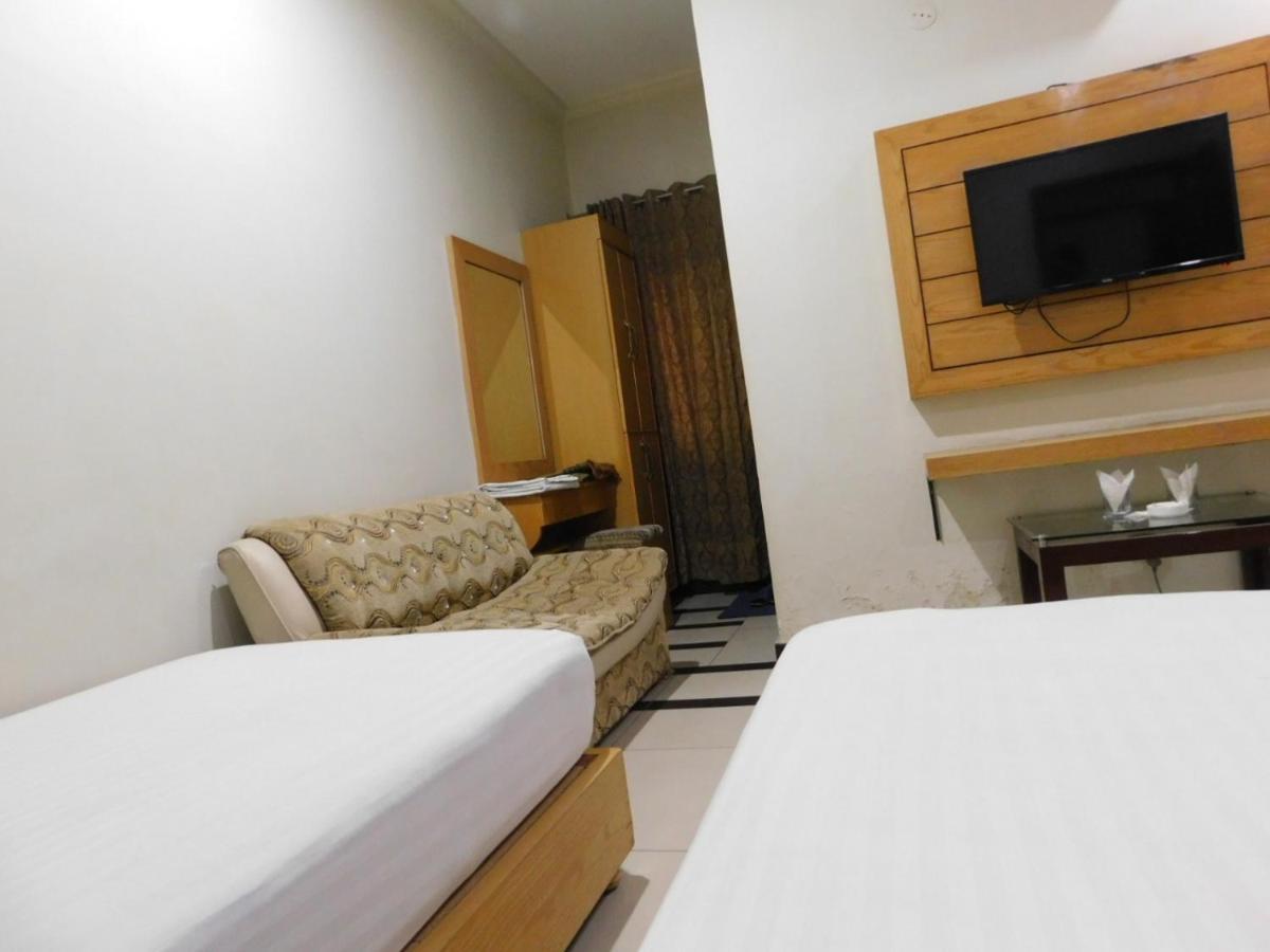 Hotel Multan Extérieur photo